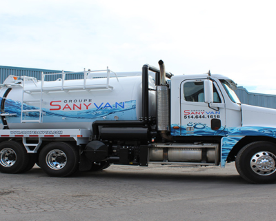 Camion-groupe-SanyVan-notre-flotte-montreal-drainage-quebecois